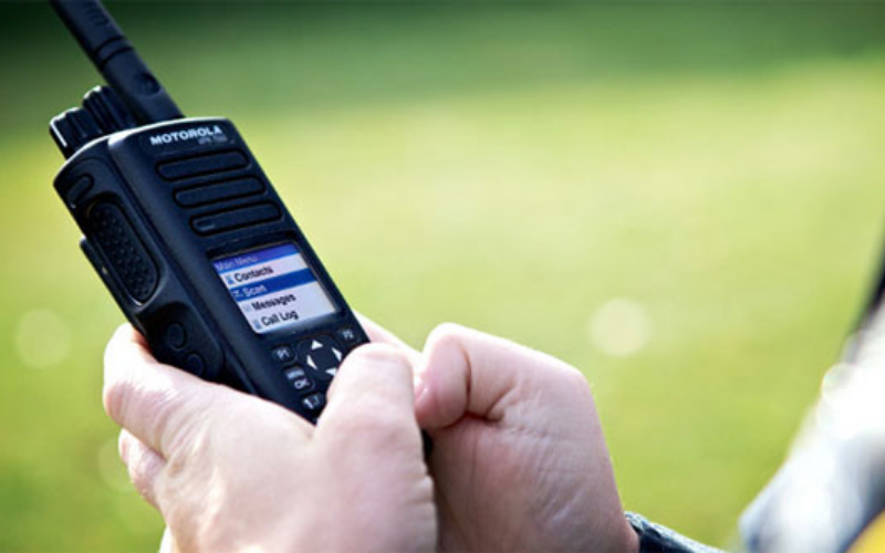 Hướng Dẫn Sử Dụng Bộ Đàm Motorola Cho Người Mới Bắt Đầu 1 Sử dụng bộ đàm đúng cách không quá khó