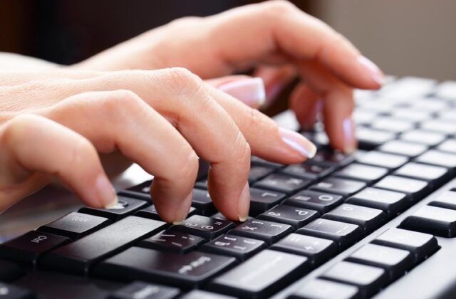 Khám Phá 3 Phương Pháp Kiểm Tra Tốc Độ Gõ Bàn Phím Hiệu Quả Nhất