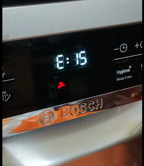 Nguyên Nhân Máy Rửa Bát Bosch Báo Lỗi E15 Và Cách Giải Quyết Hiệu Quả