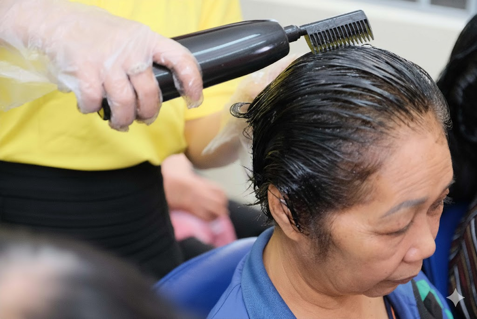 Hướng Dẫn Phủ Bạc Tại Nhà: Chiến Lược Giúp Tóc Đen Bóng Như Mới