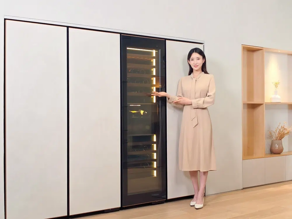 Tủ Rượu Thông Minh Infinite AI của Samsung: Đẳng Cấp Chăm Sóc Rượu