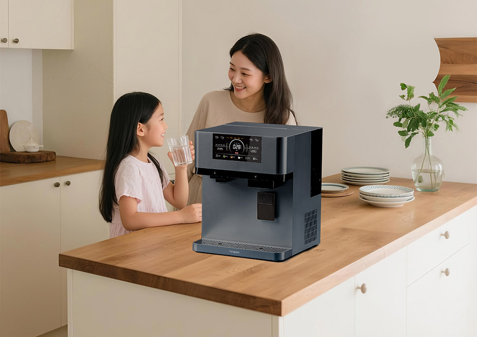 Máy Lọc Nước Để Bàn 5 Trong 1: Giải Pháp Hoàn Hảo Cho Mùa Hè Nóng Bức