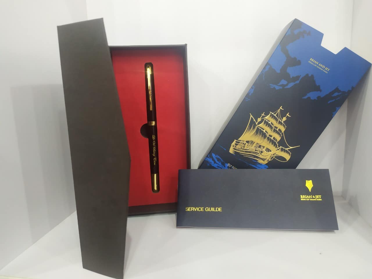 Khám Phá Đánh Giá Sản Phẩm Bút Ký Doanh Nhân Brian & Jet BJ003 2 Thiết kế bút ký doanh nhân Brian & Jet BJ003