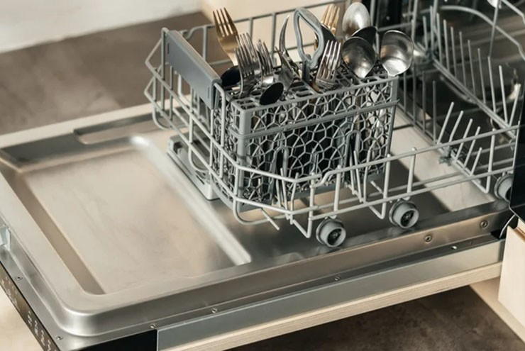 Khám Phá Sự Khác Biệt Giữa Máy Giặt Và Máy Rửa Bát: Tại Sao Lại Không Có Cửa Kính? Khám Phá Sự Khác Biệt Giữa Máy Giặt Và Máy Rửa Bát: Tại Sao Lại Không Có Cửa Kính?